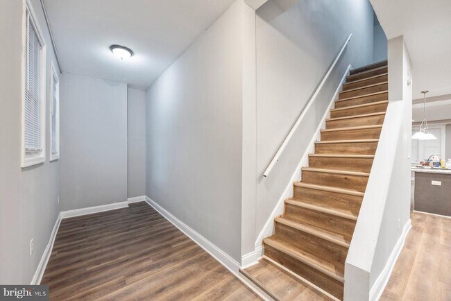 Building Photo - 2909 Echodale Ave