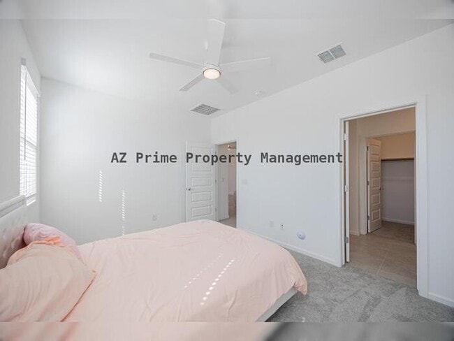 Building Photo - 12503 W Pkwy Ln