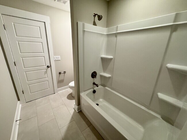 Building Photo - For Rent by Room - Seneca SC