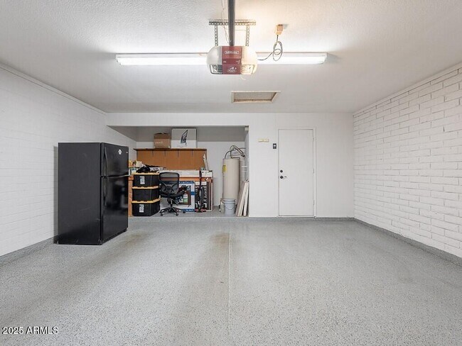 Building Photo - 5817 S Siesta Ln