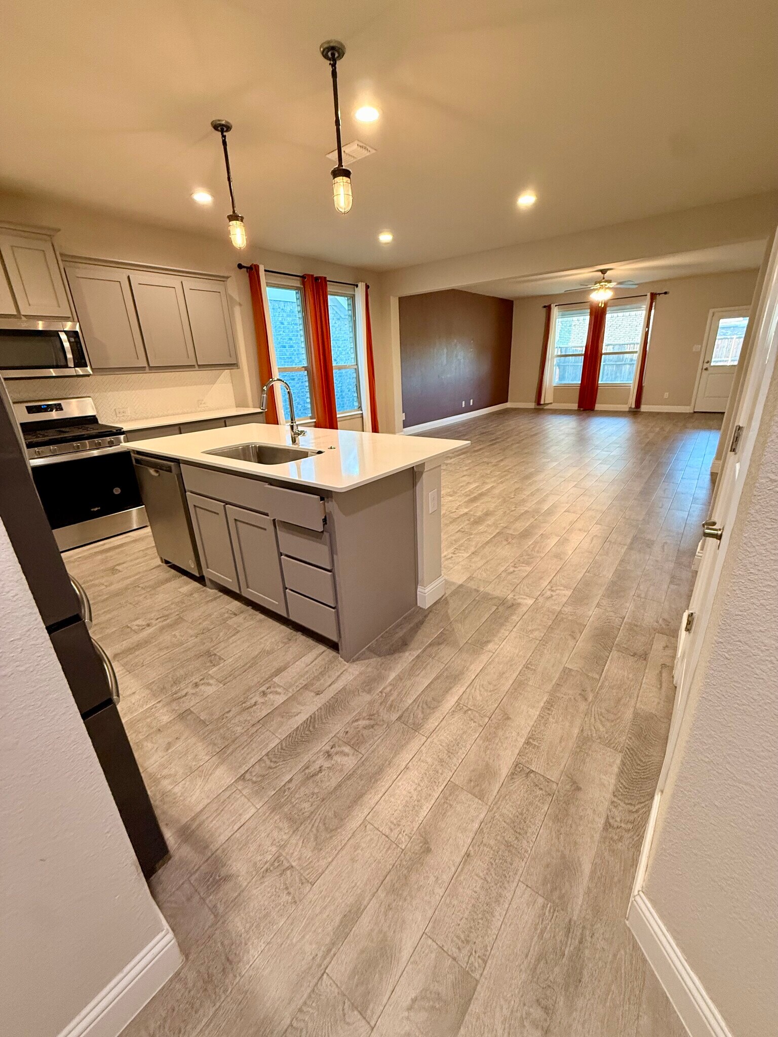 Building Photo - 504 Nicklaus Way