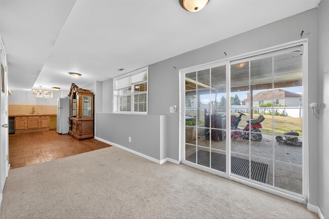 Building Photo - 5 Bridle Ct