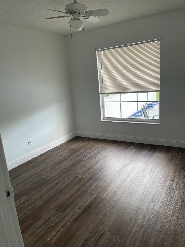 Building Photo - 7783 Indian Ridge Trail N