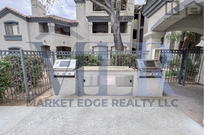 Building Photo - 2Bed/1Bath Apt at Thompson Peak/Frank Lloyd Wright! Ready for Immediate Move-In!