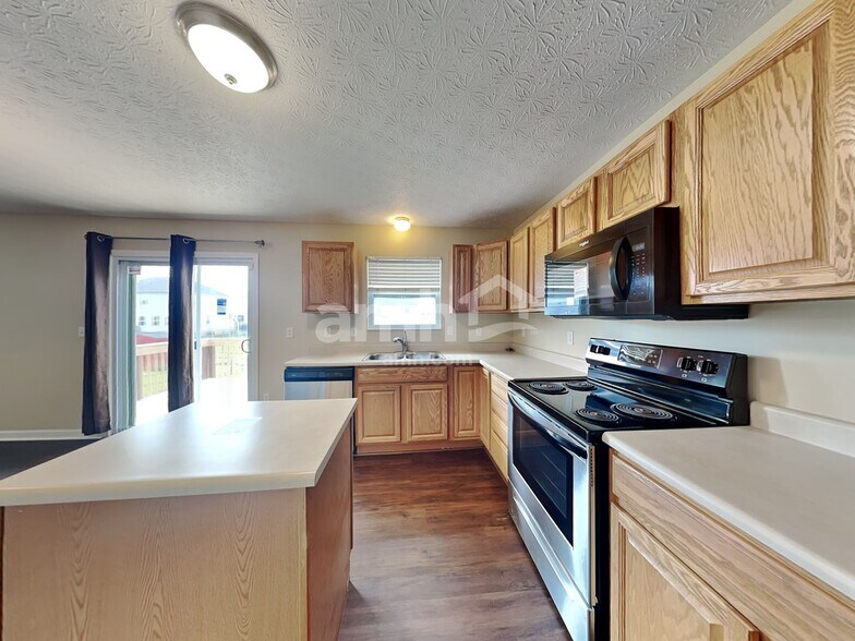 Building Photo - 279 La Salle Ct