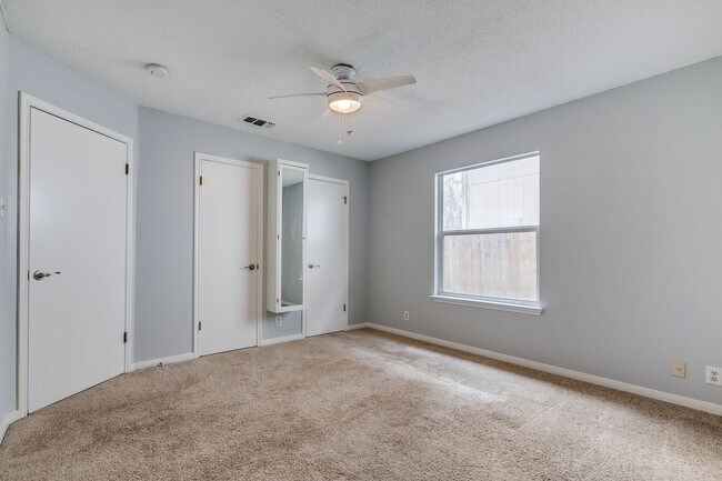 Building Photo - 3522 Eagle Creek