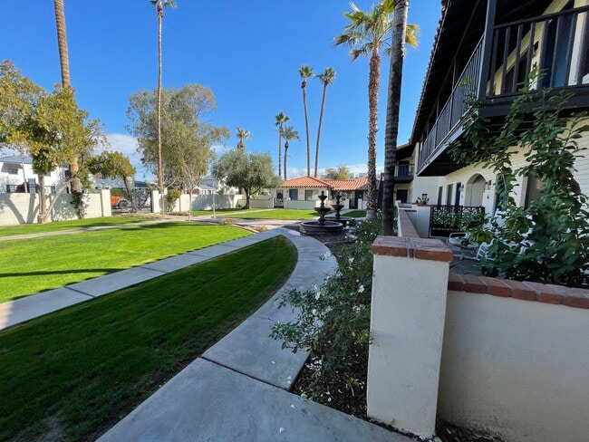 Building Photo - The Mariposa