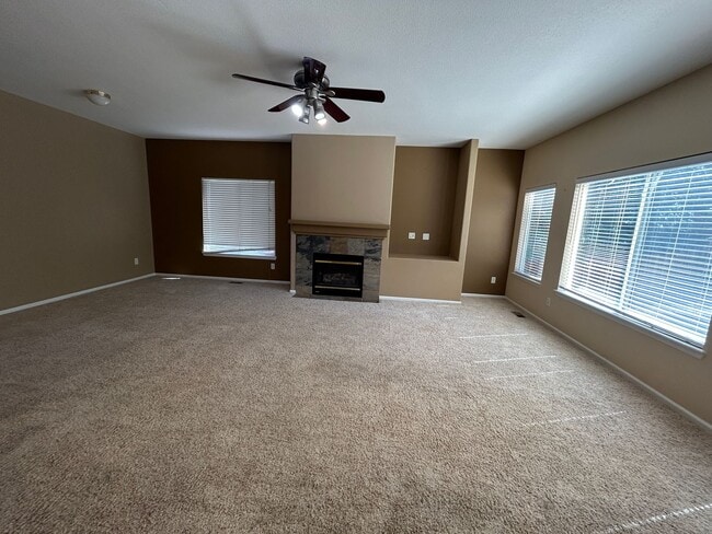 Building Photo - A Gem in Highlands Ranch