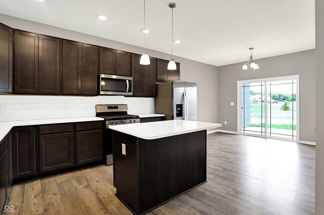 Building Photo - 2792 Maricopa Blvd