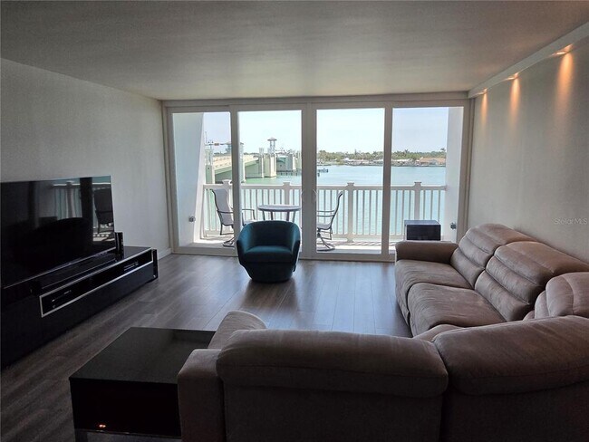 Building Photo - 500 Treasure Island Causeway