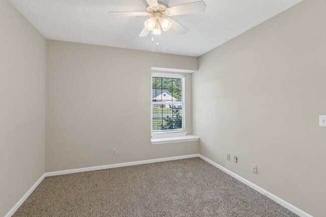 Building Photo - 710 Osprey Dr