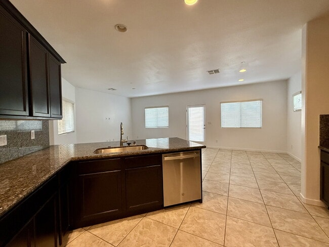 Building Photo - 4 BED, 2.5 BATH, 2 CAR-GARAGE, TWO-STORY, SINGLE FAMILY HOME FOR