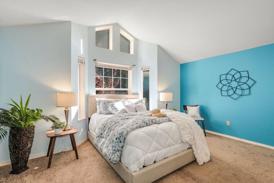 Building Photo - 2001 120th Pl SE