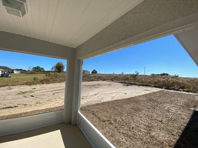 Building Photo - Desirable SW Ocala Neighborhood 3/2/2 *WON'T LAST*