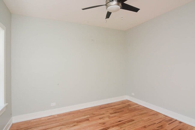 Building Photo - 811 Elm St