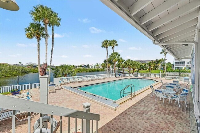 Building Photo - 5567 Sea Forest Dr