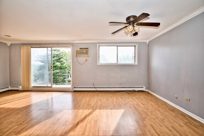 Building Photo - 9445 Kenton Ave