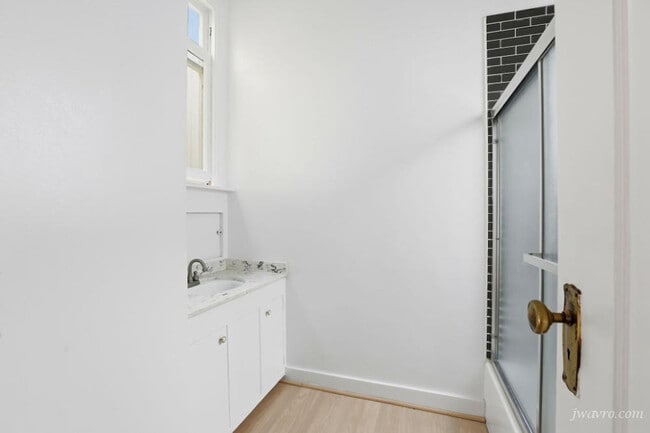 Building Photo - 151 9th Ave