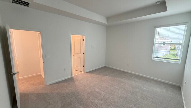 Building Photo - 6044 Meditation Dr
