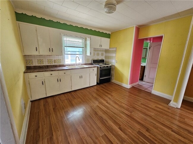 Building Photo - 254 Anderson Ave