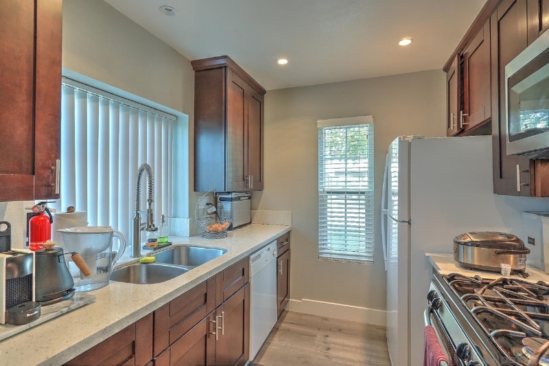 Building Photo - 10940 Summerdale Way