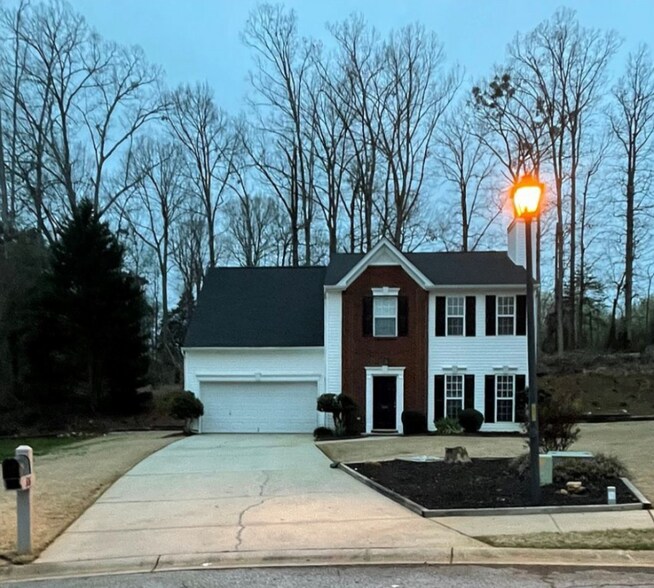 Primary Photo - 326 Whixley Ln