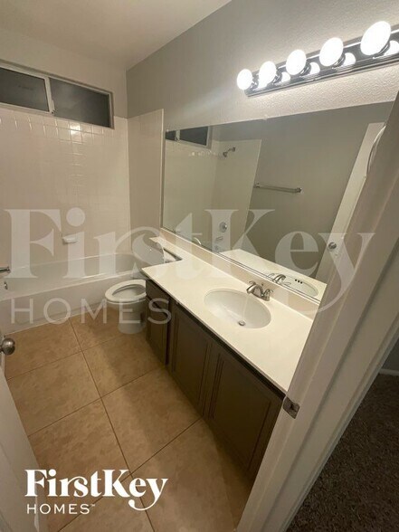Building Photo - 10712 Silver Pyramid Ct