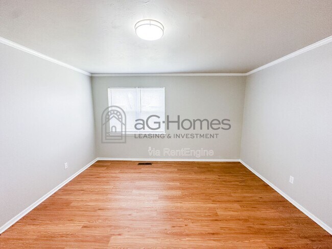 Building Photo - 730 Arlington Dr