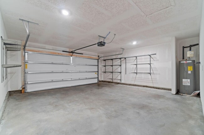 Building Photo - 1047 Limpkin St