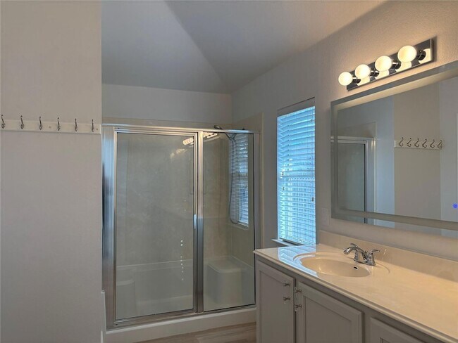 Building Photo - 1717 Bowerton Dr