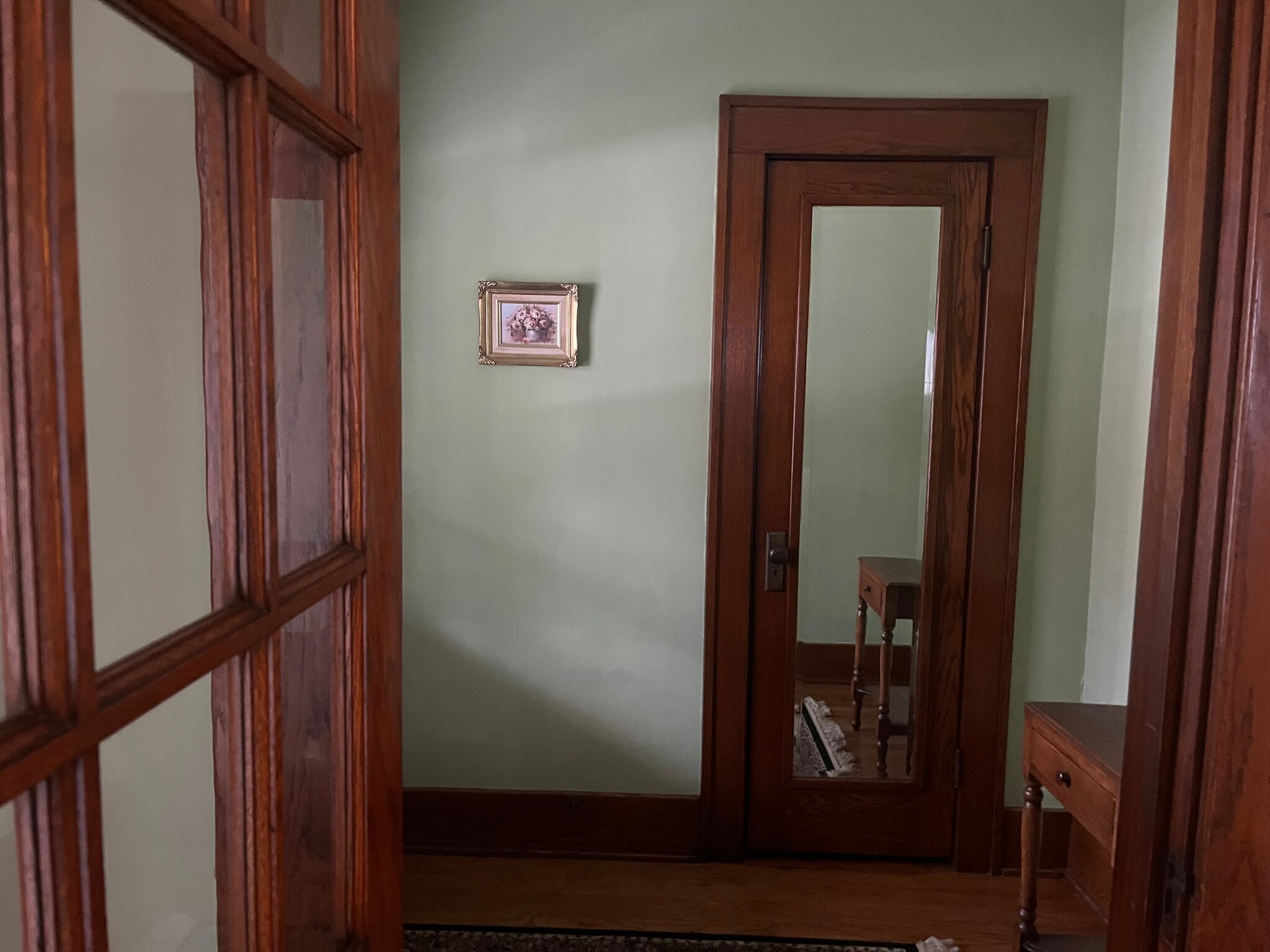 Building Photo - 719 W 2nd St