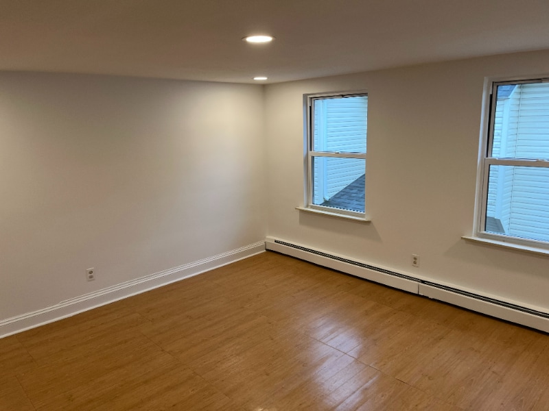 Building Photo - 261 Hillside Ave