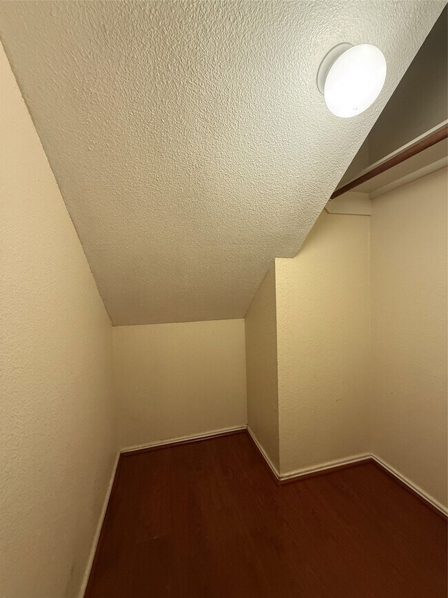 Building Photo - 19134 Broadwind Ln