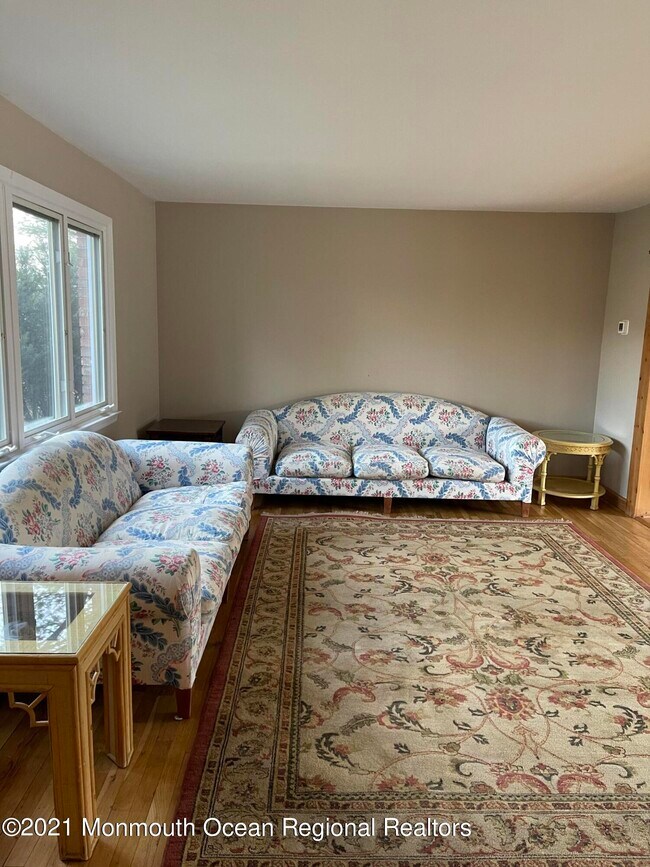 Building Photo - 80 Girard Ave