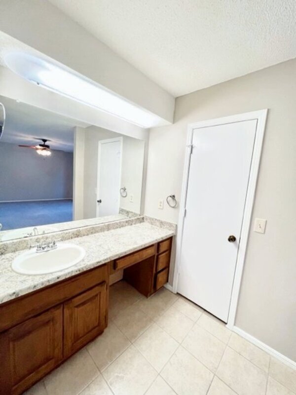 Building Photo - 6809 S 29th W Ave