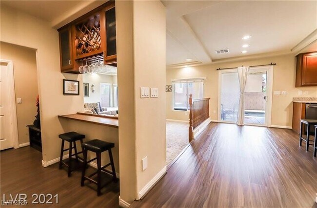 Building Photo - 8450 W Sapphire St