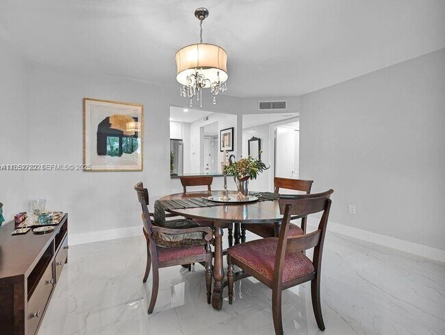 Building Photo - 2851 NE 183rd St