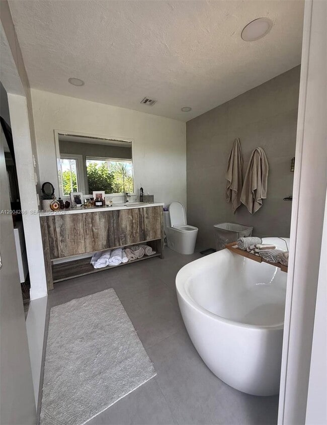 Building Photo - 13280 SW 103rd Terrace