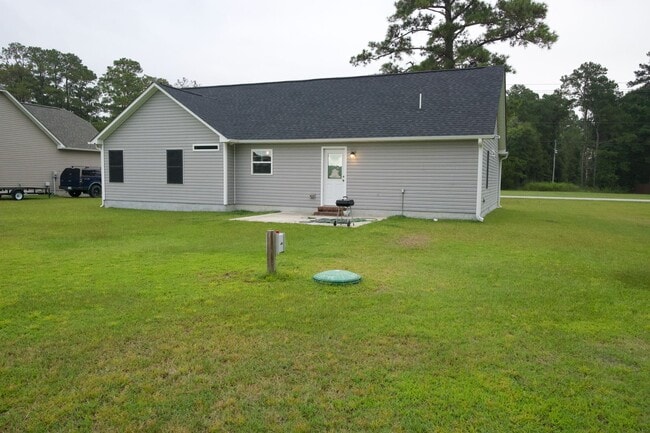 Building Photo - 2013 Belgrade-Swansboro Rd