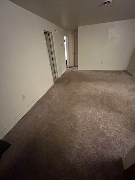 Building Photo - 1127 Bellevue Ave