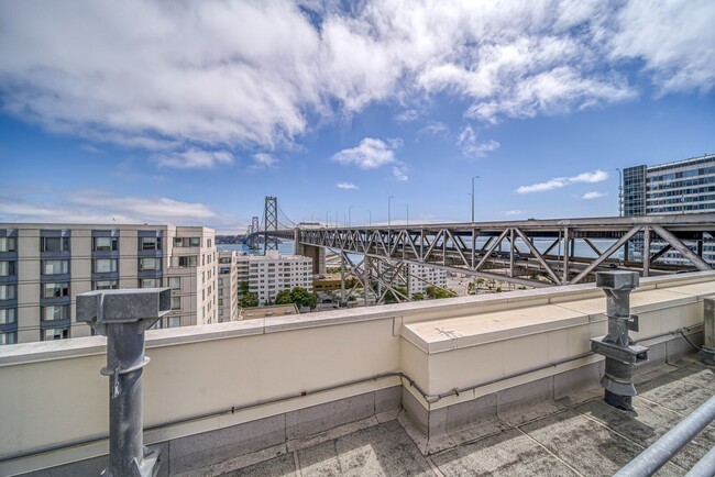 Building Photo - South Beach 23rd Floor Views! Bring pets! ...
