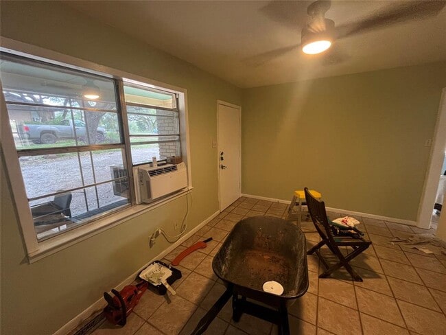 Building Photo - 1607 Lightsey Rd