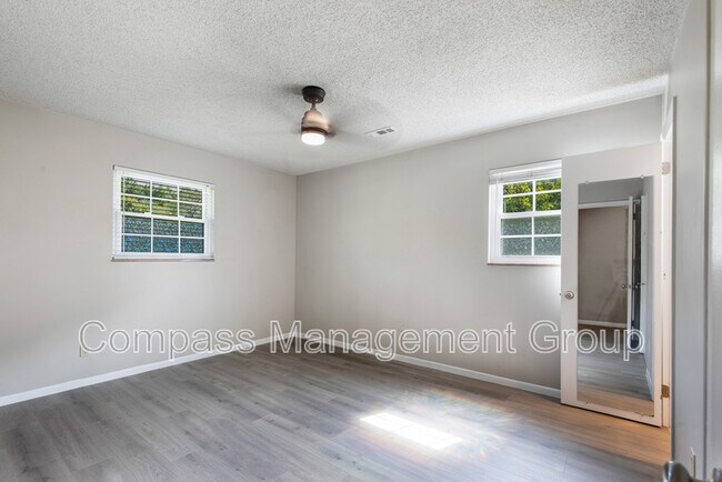 Building Photo - 1505 Aldenwood Ln