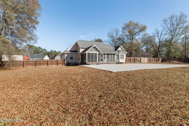 Building Photo - 108 Van Dyke Cove