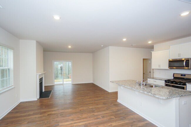 Building Photo - 538 King Clover Ln