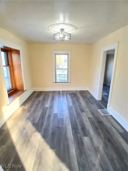 Building Photo - 300 Austin Ave NW