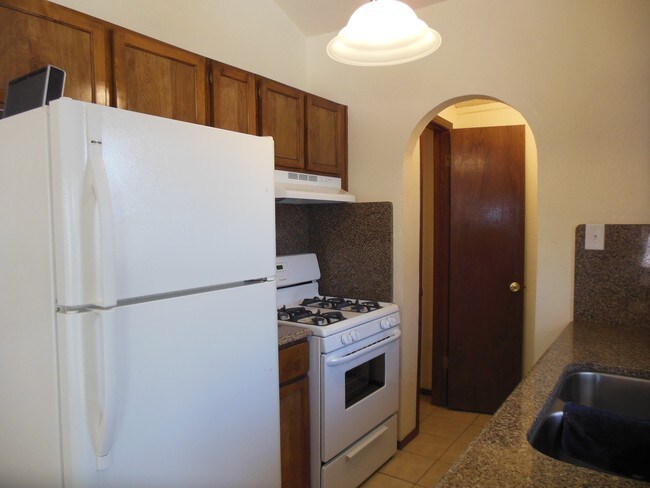 Building Photo - 815 El Arco Dr