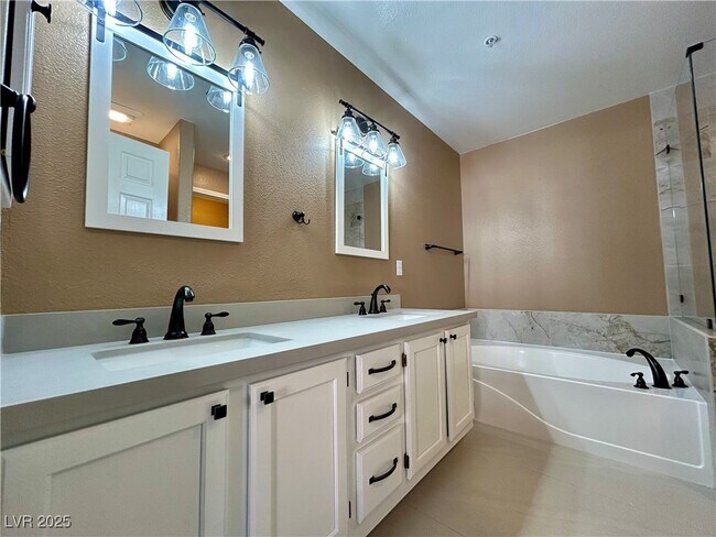 Building Photo - 2925 Wigwam Pkwy