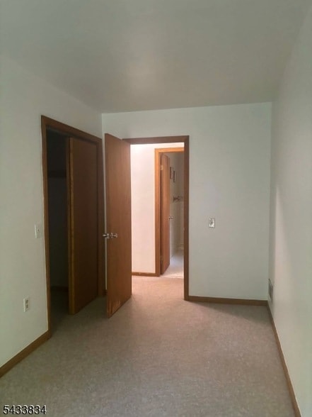 Building Photo - 77 Goldfinch Ln