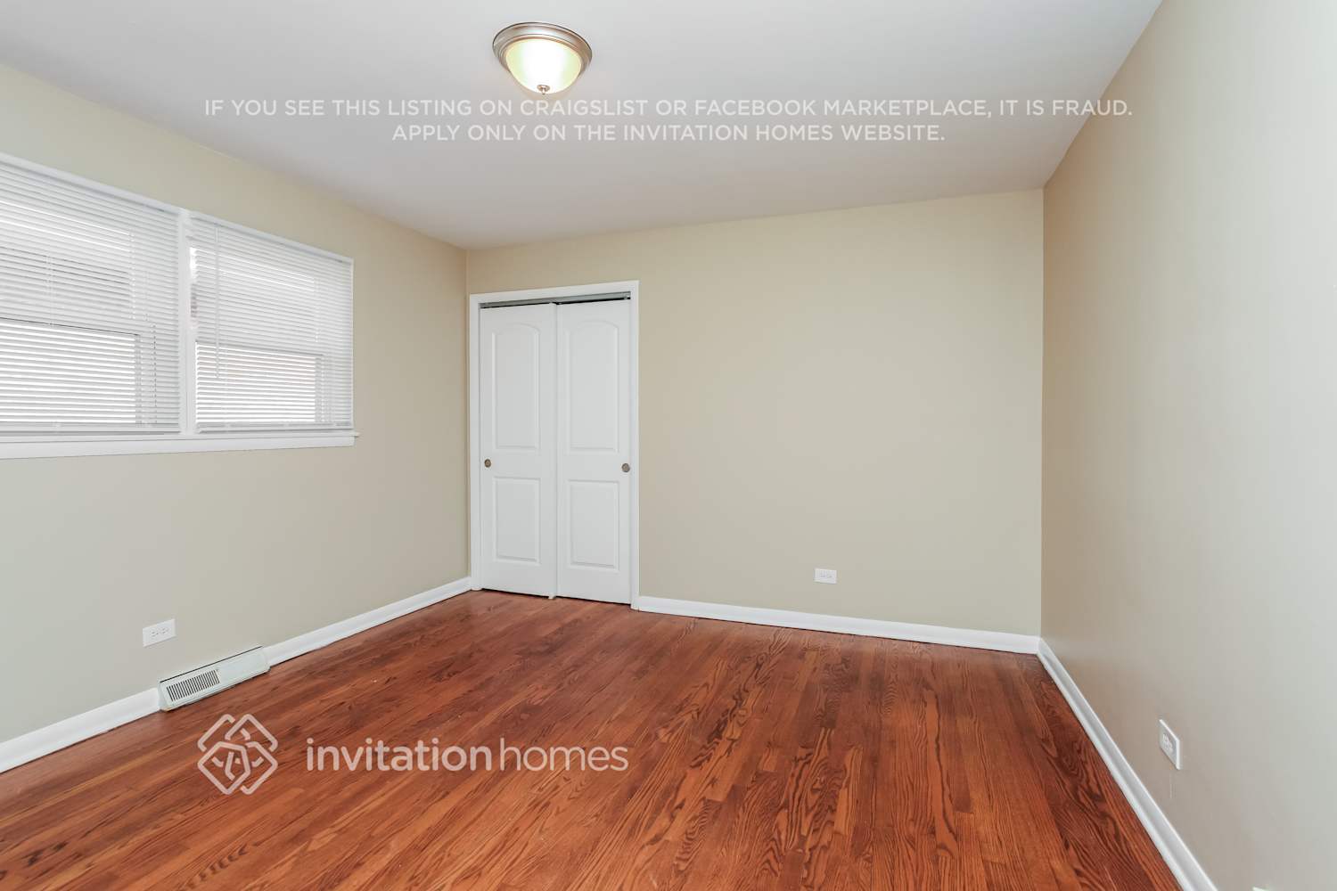 Building Photo - 9542 S Sacramento Ave